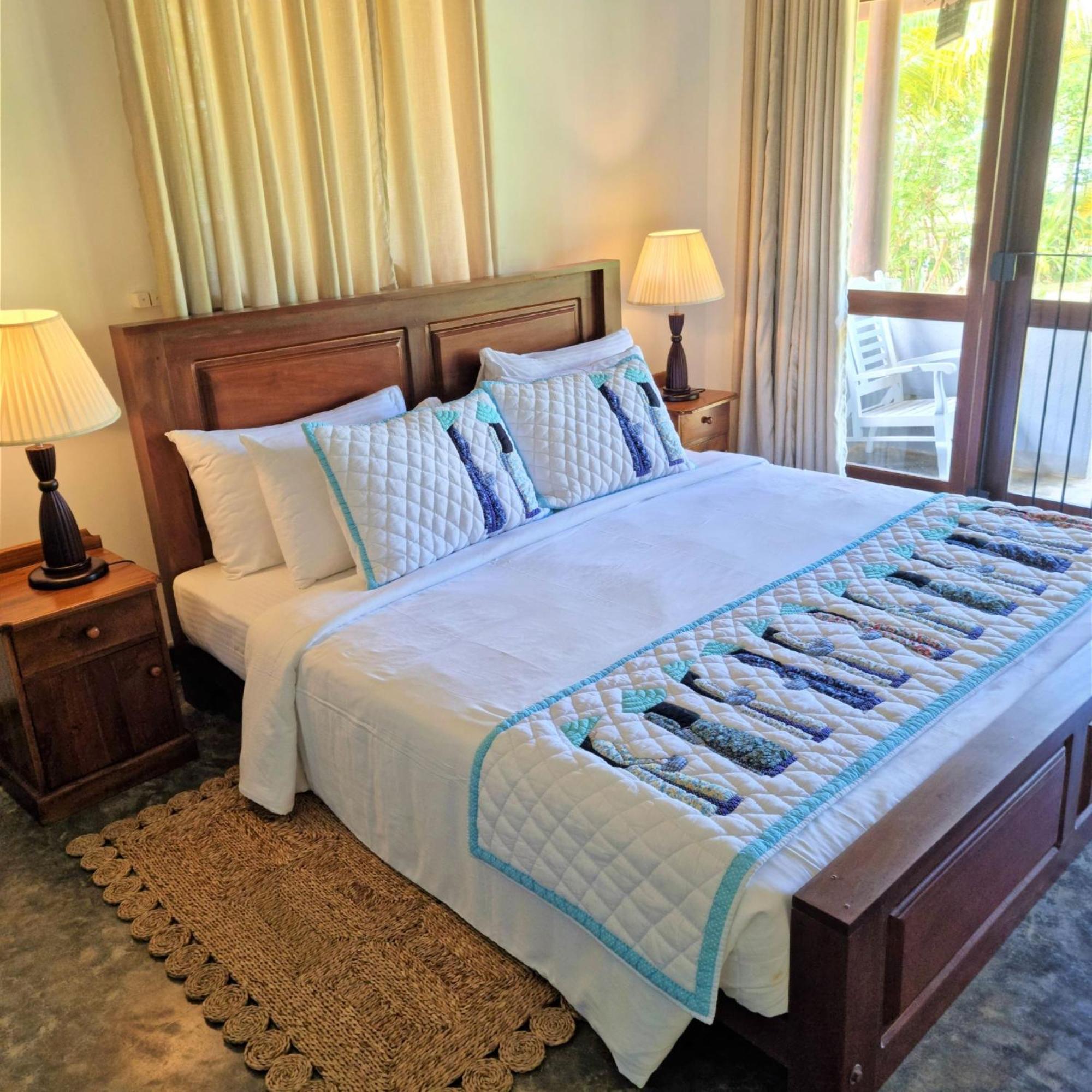 Ardeen Villa - Superb 3 Bedroom Beachfront For 6, Bb, Free Pick Up For 7 Night Stays Arriving Together, Fully Serviced, Taxes Included แทนกาลเล ภายนอก รูปภาพ